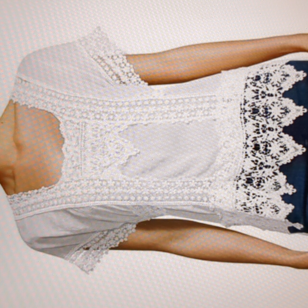 Johnny Was White Lace Scallop crochet Top Size Large